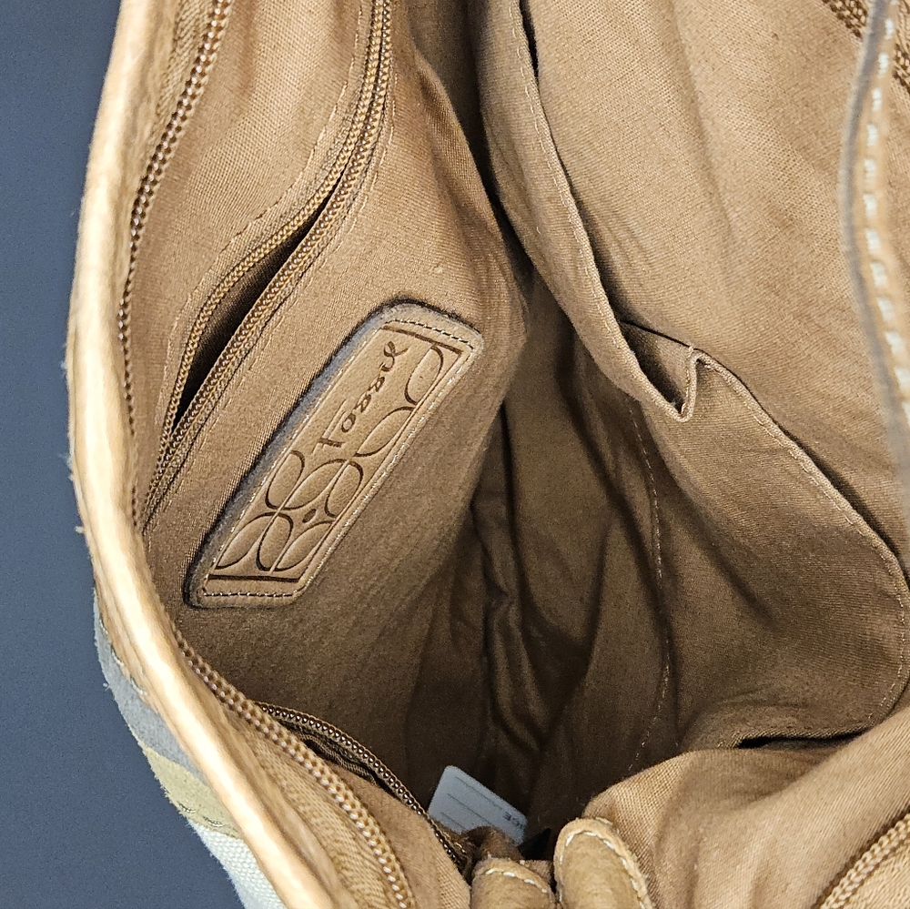 Fossil Chevron Crossbody Bag in Tan and Cream - Picture 7 of 13